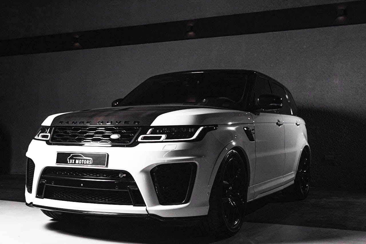 Range Rover SVR WHITE 2019 rental dubai