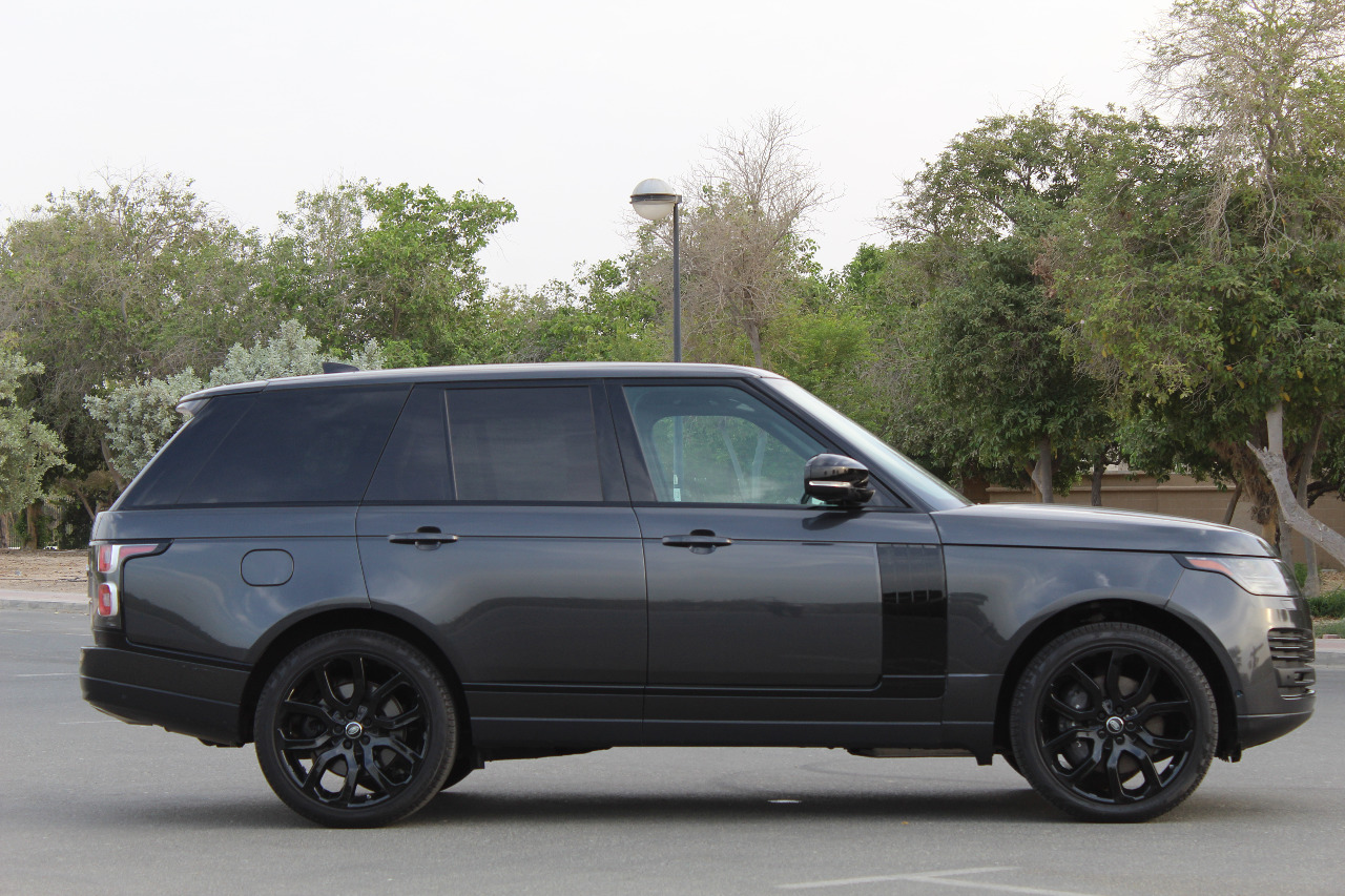 Range Rover Vogue BLACK 2020 rental dubai