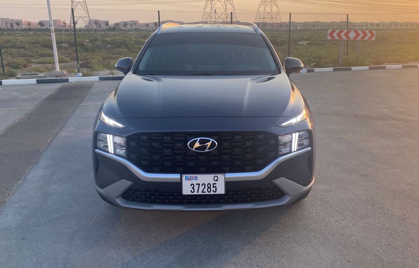 Hyndai Santafe  2022 rental dubai