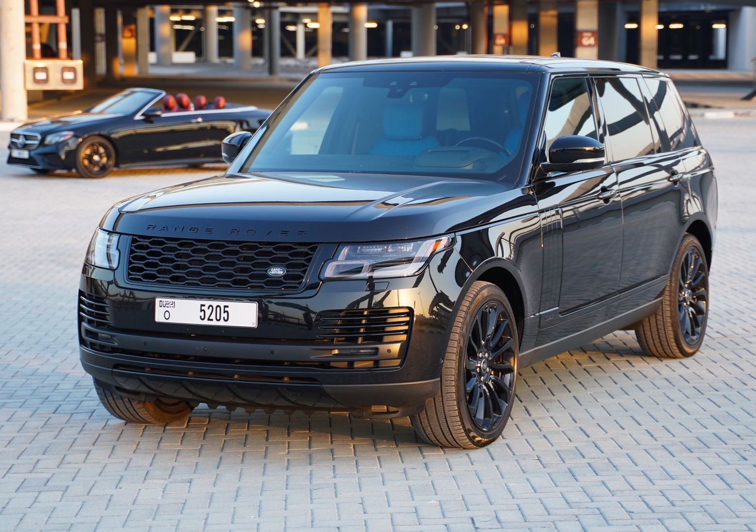 Range Rover Vogue BLACK 2020 rental dubai