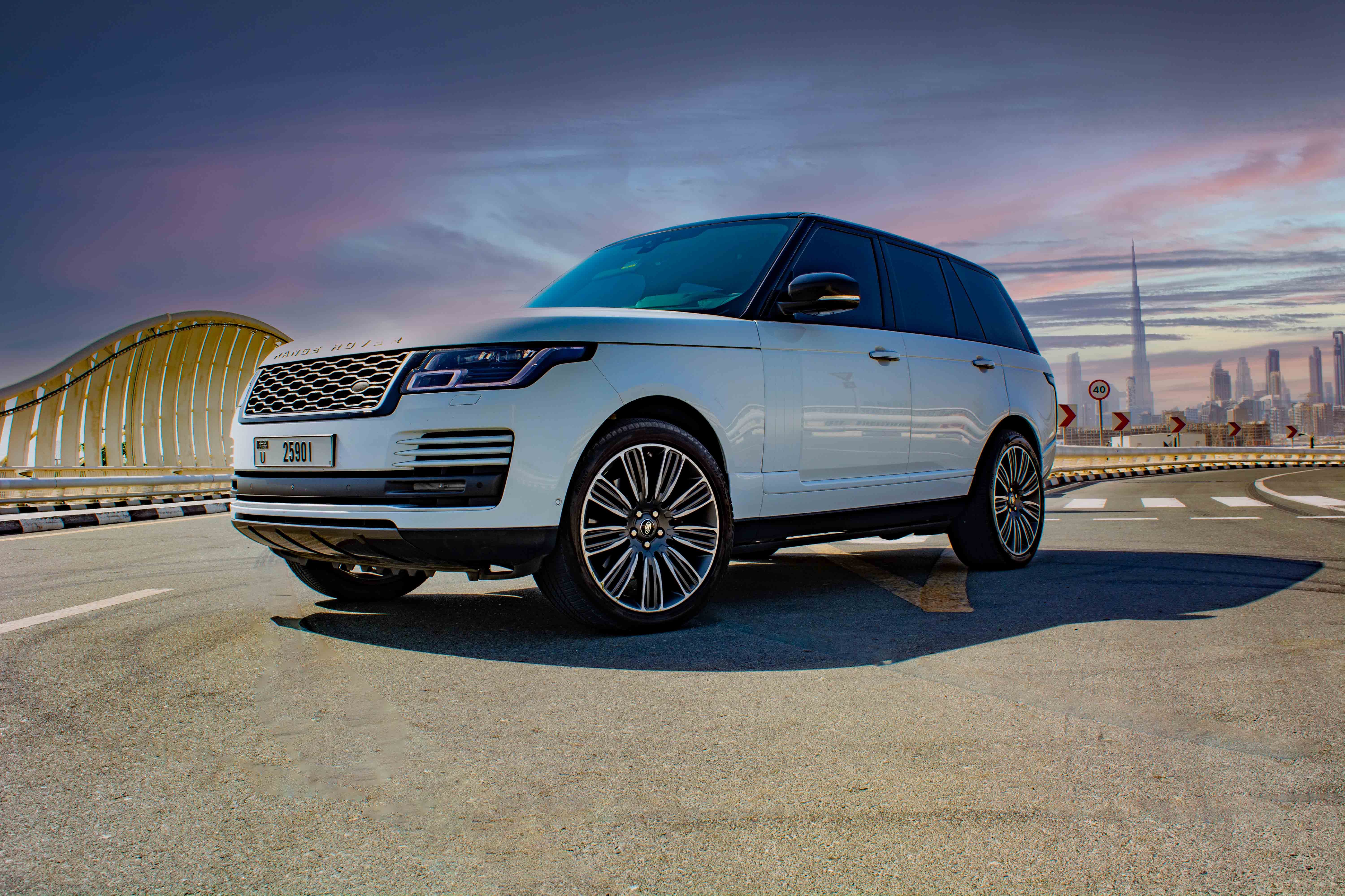 Range Rover Vogue Supercharge GREY 2018 rental dubai