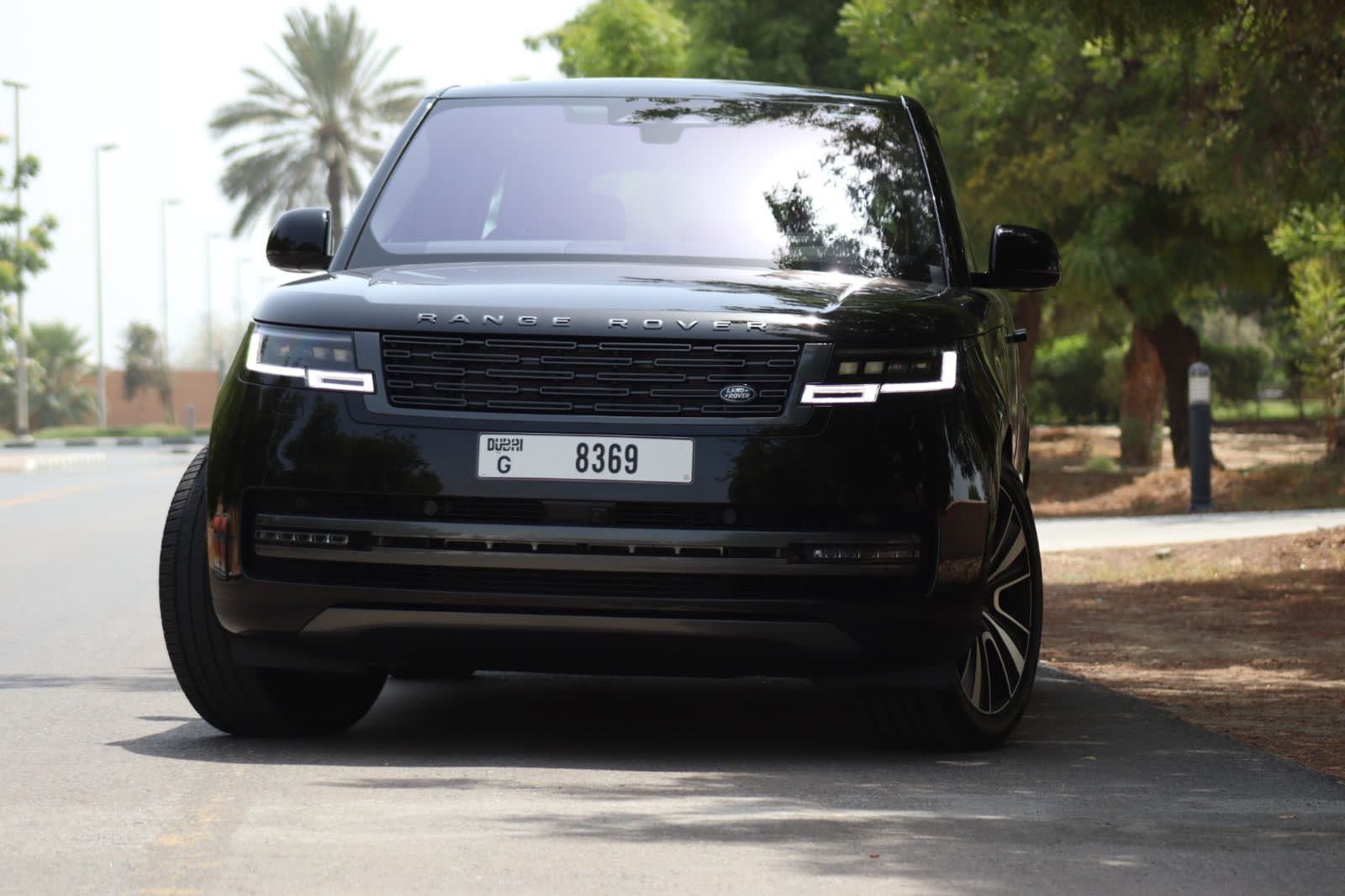 Range Rover Vogue BLACK 2022 rental dubai