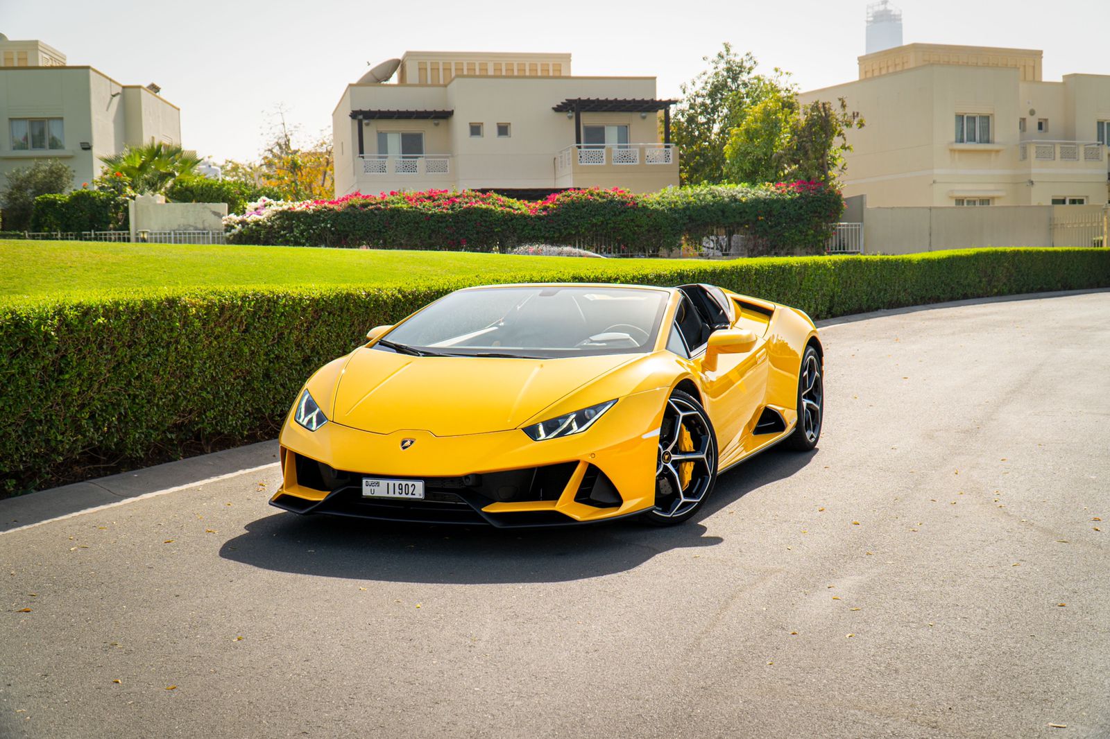 Lamborghini Huracan Evo Spyder YELLOW 2022 rental dubai