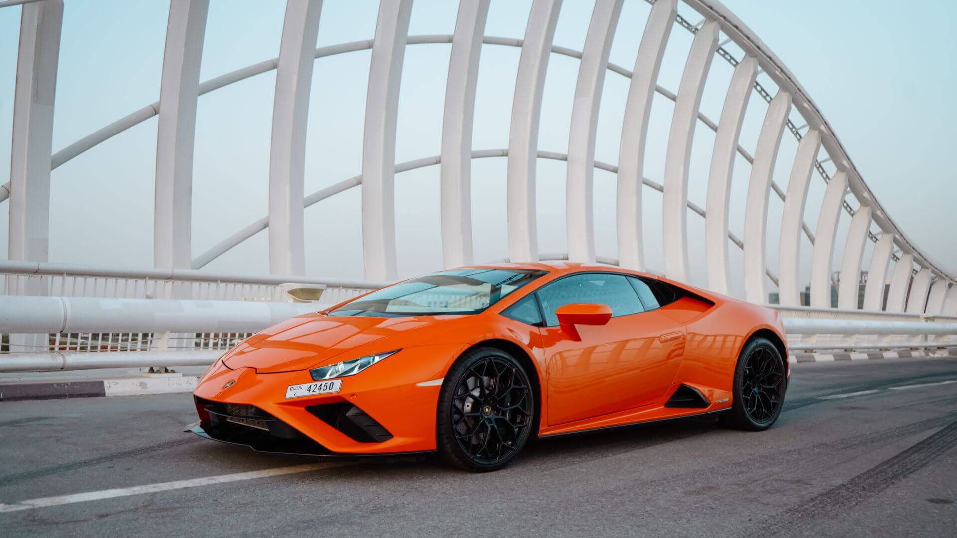 hire Lamborghini Hurucan Evo in dubai