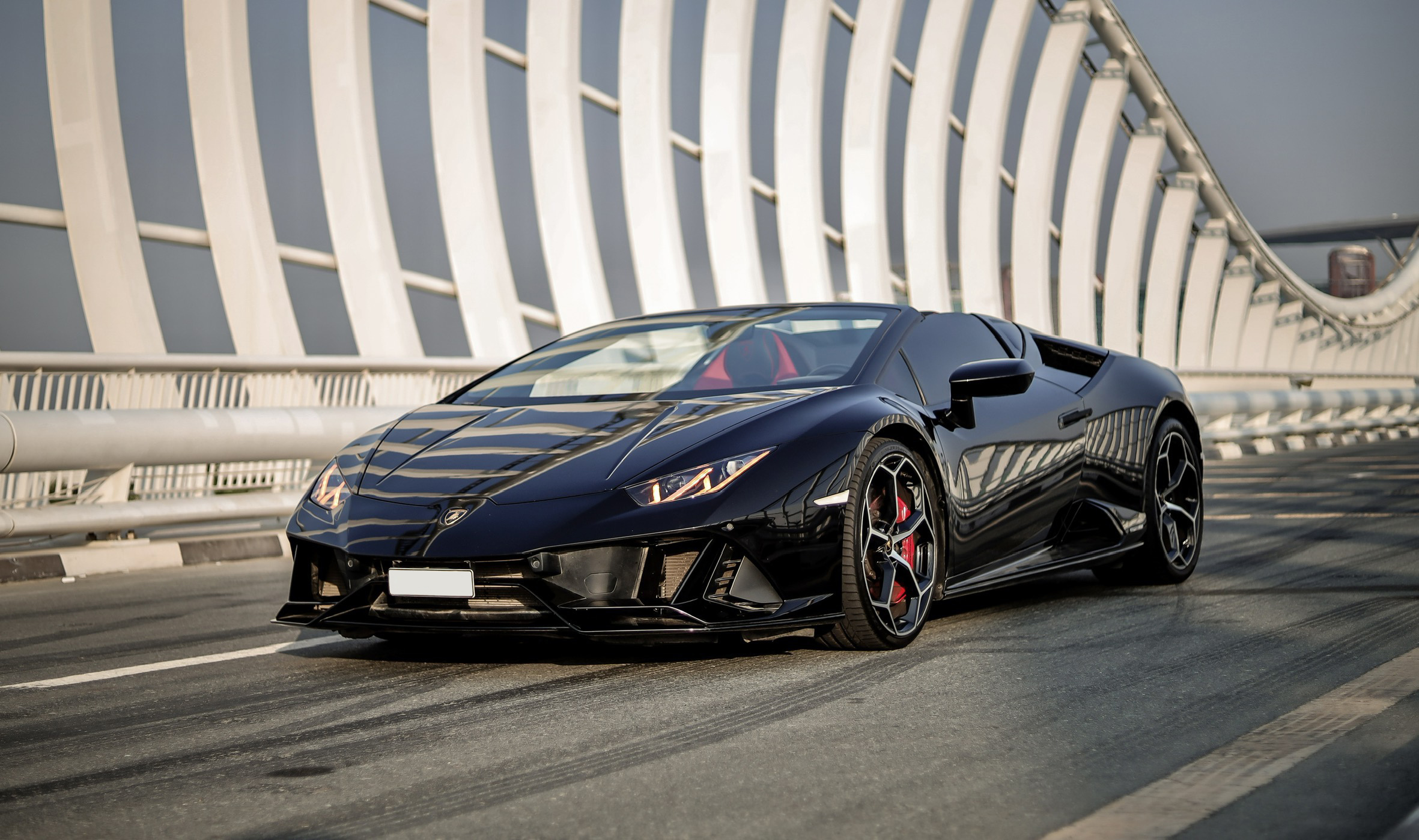 hire Lamborghini Huracan EVO Spyder in dubai