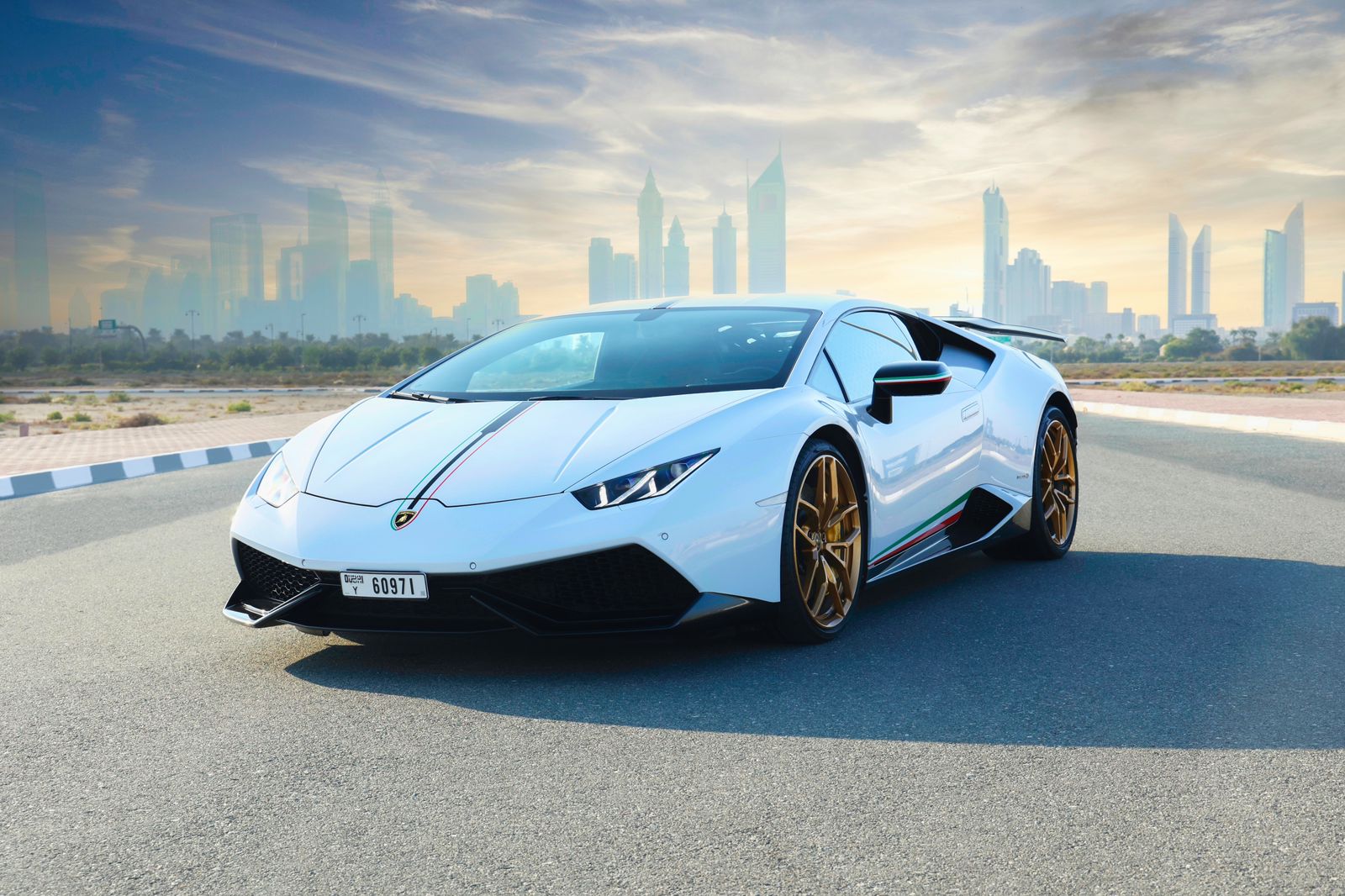 Lamborghini Huracan WHITE 2018 rental dubai