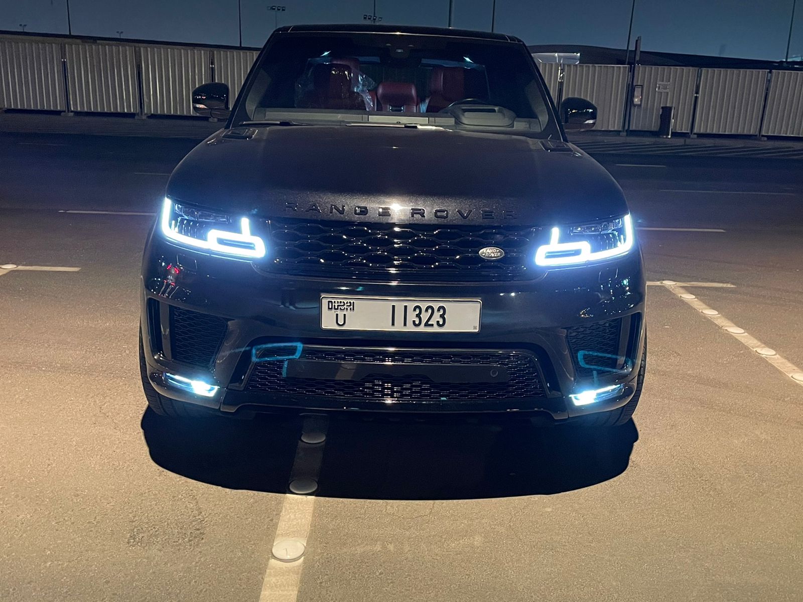 Range Rover SVR BLACK 2022 rental dubai