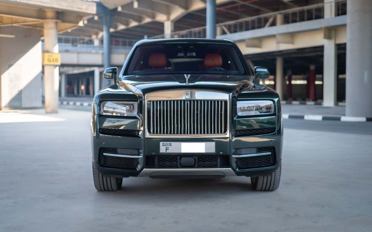 Rolls Royce Cullinan GREEN 2022 rental dubai