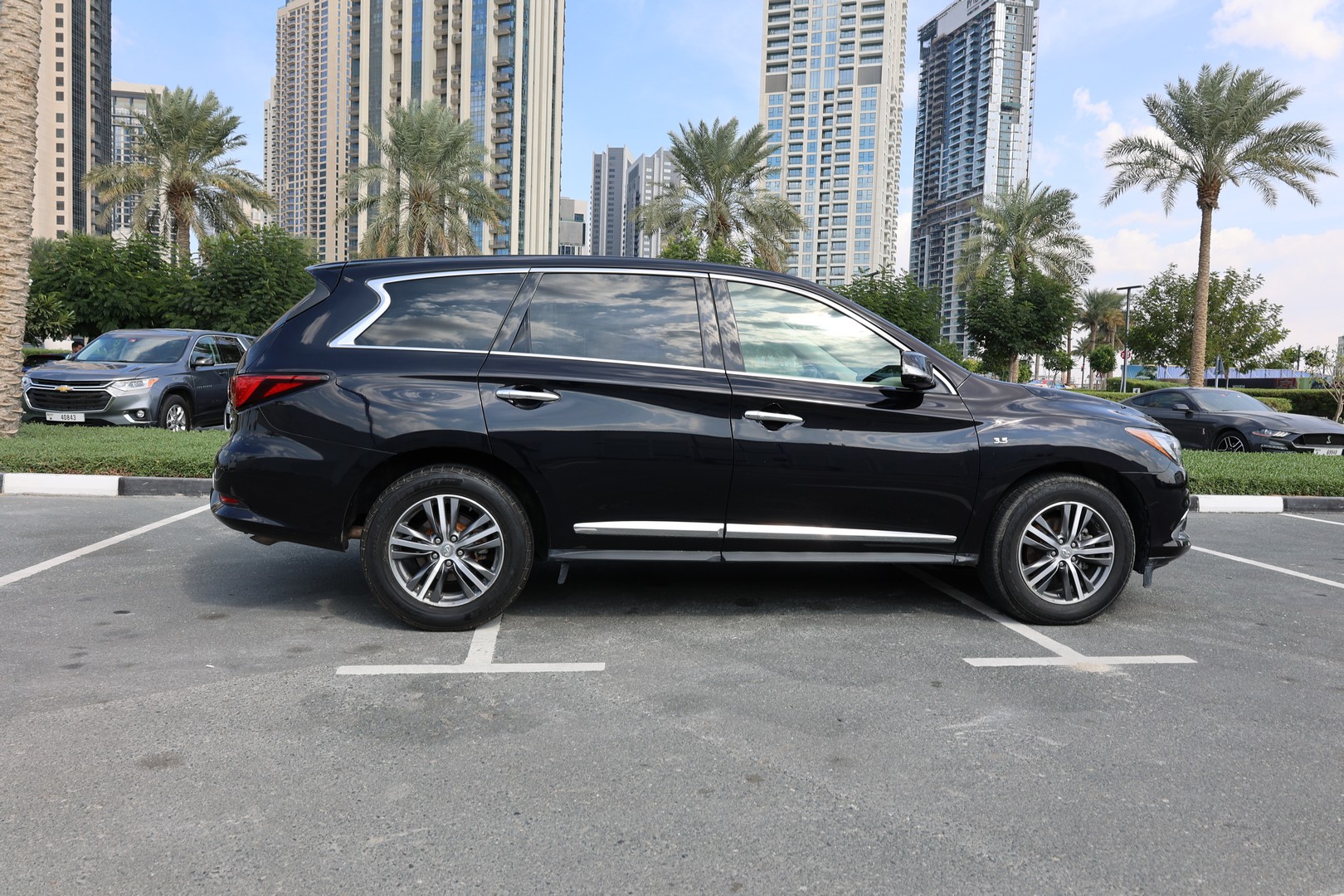 INFINTA QX60 BLACK 2020 rental dubai