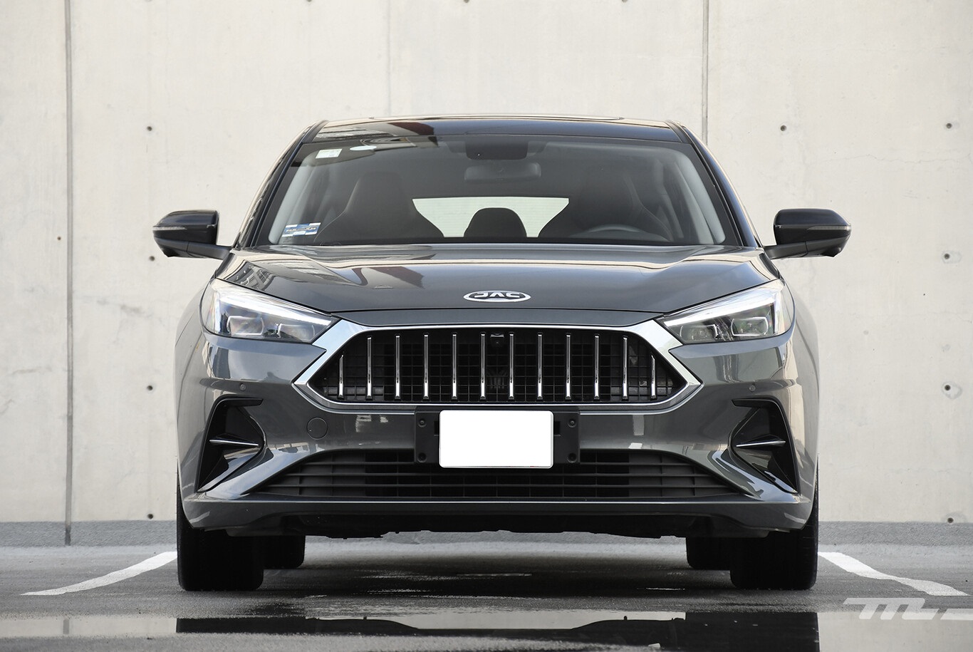 JAC J7 FULL OPTION GREY 2023 rental dubai