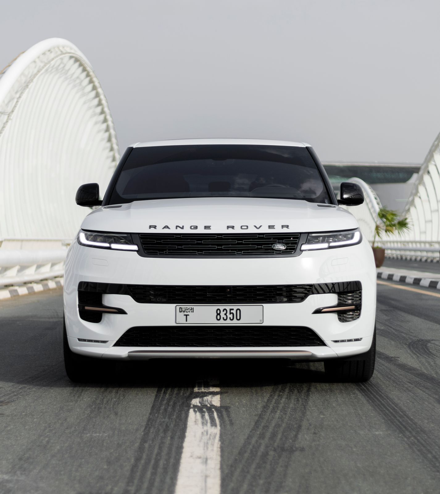 RANGE SPOERT DAYNAMIC  WHITE 2023 rental dubai
