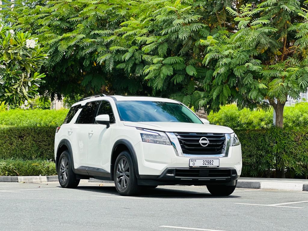 Nissan Pathfinder WHITE 2022 rental dubai