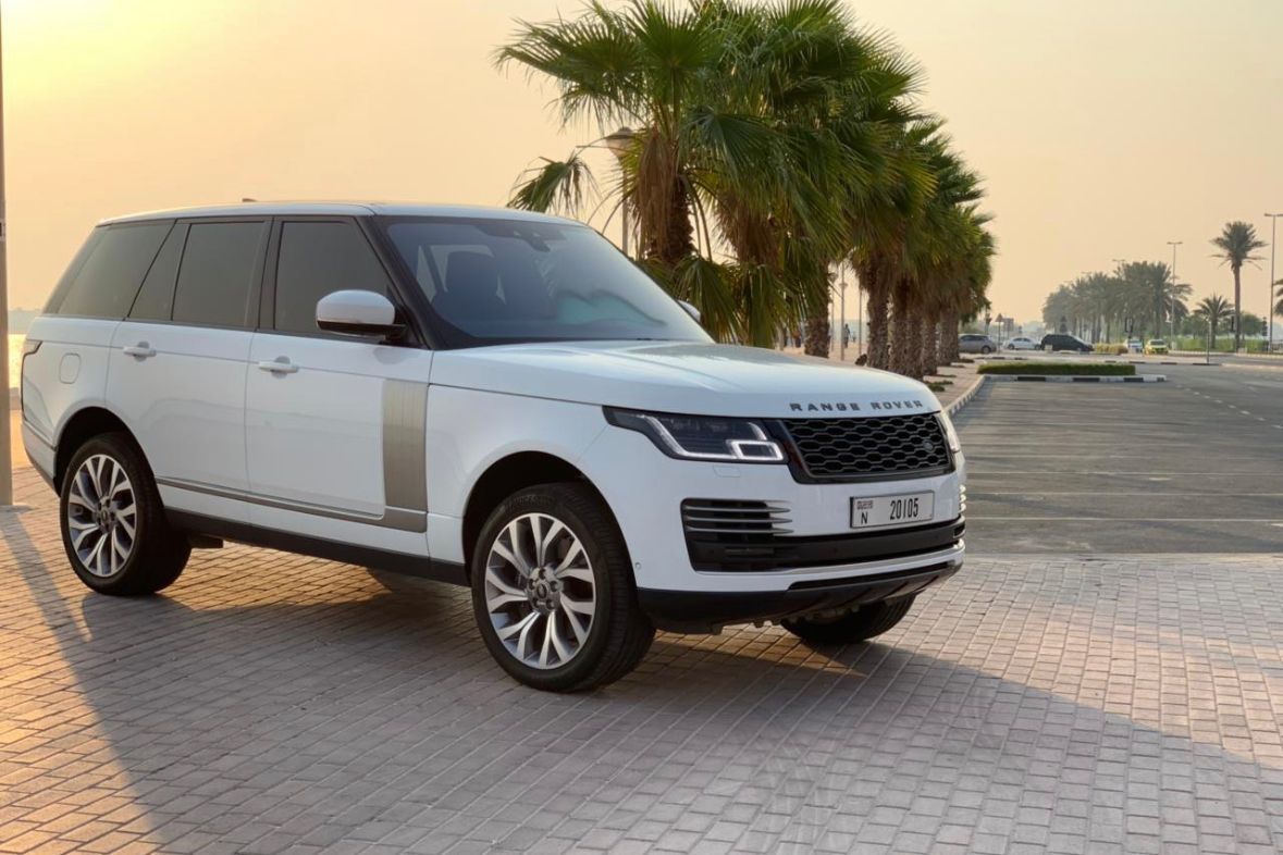 Range Rover Vogue WHITE 2019 rental dubai