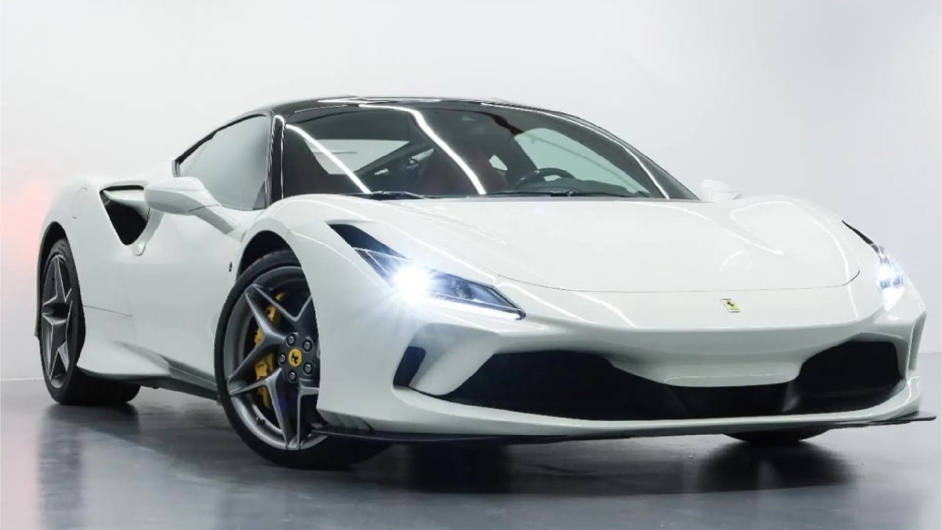 Ferrari F8 Tributo WHITE 2022 rental dubai