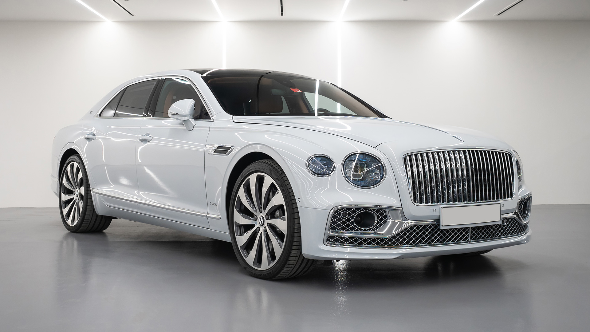 hire Bentley Flying Spur in dubai