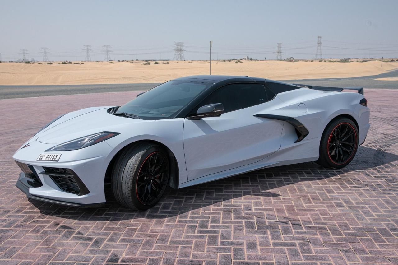 hire Chevrolet Corvette C8 white in dubai