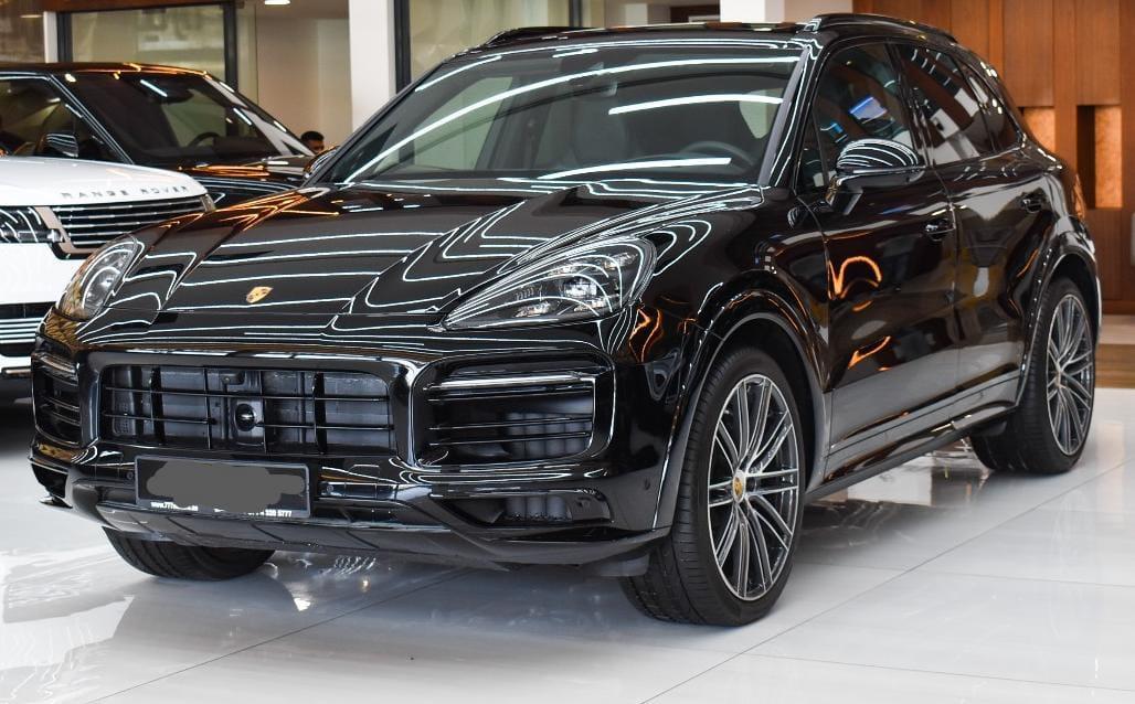 hire Porsche Cayenne GTS Black in dubai