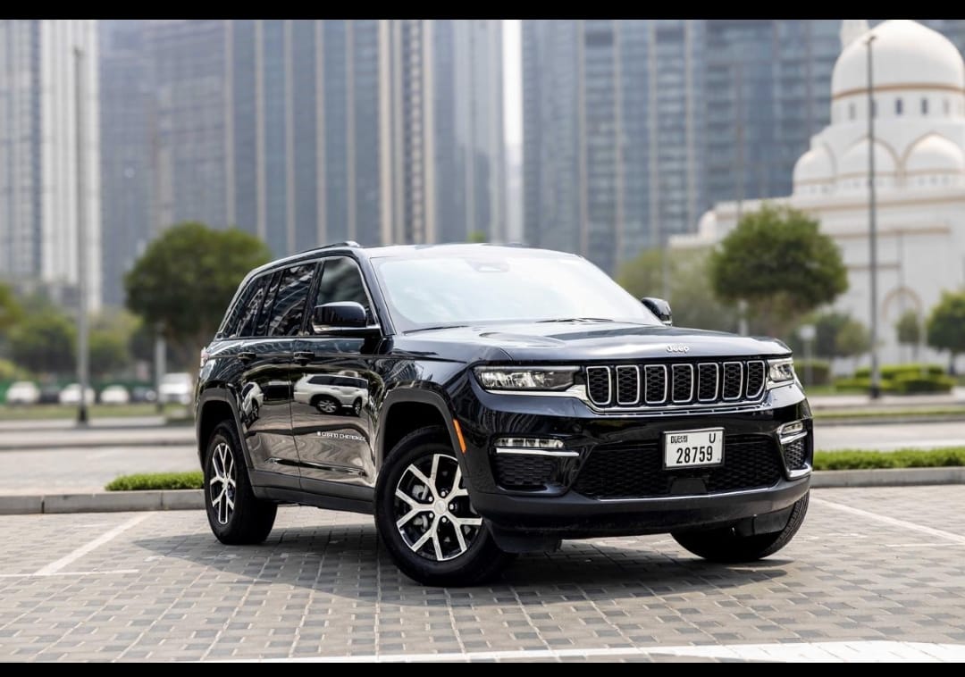 hire Jeep Grand Cherokee Black in dubai