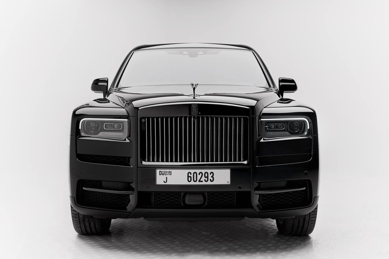 hire Rolls Royce Cullinan Black Badge With Driver in dubai