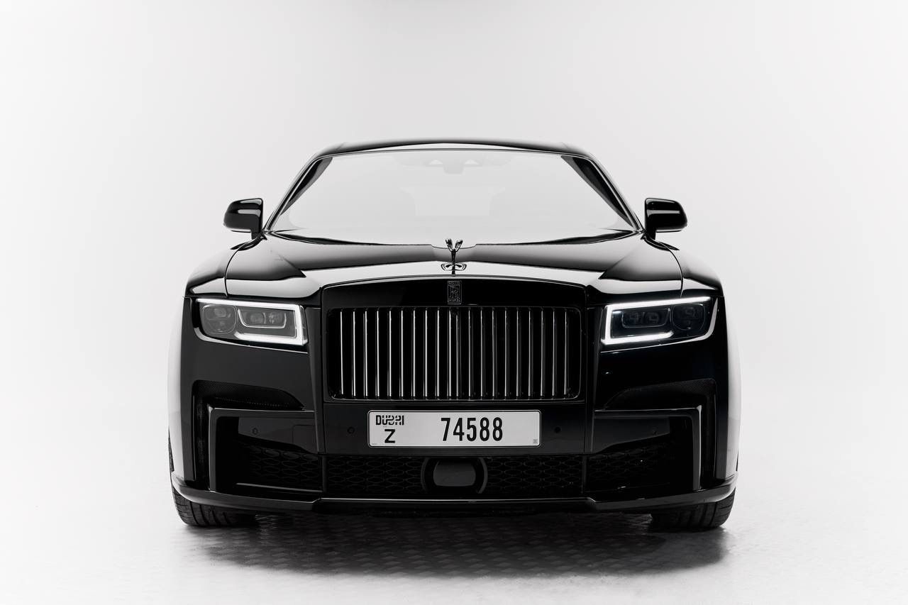 hire Rolls-Royce Ghost Black without Deposit in dubai