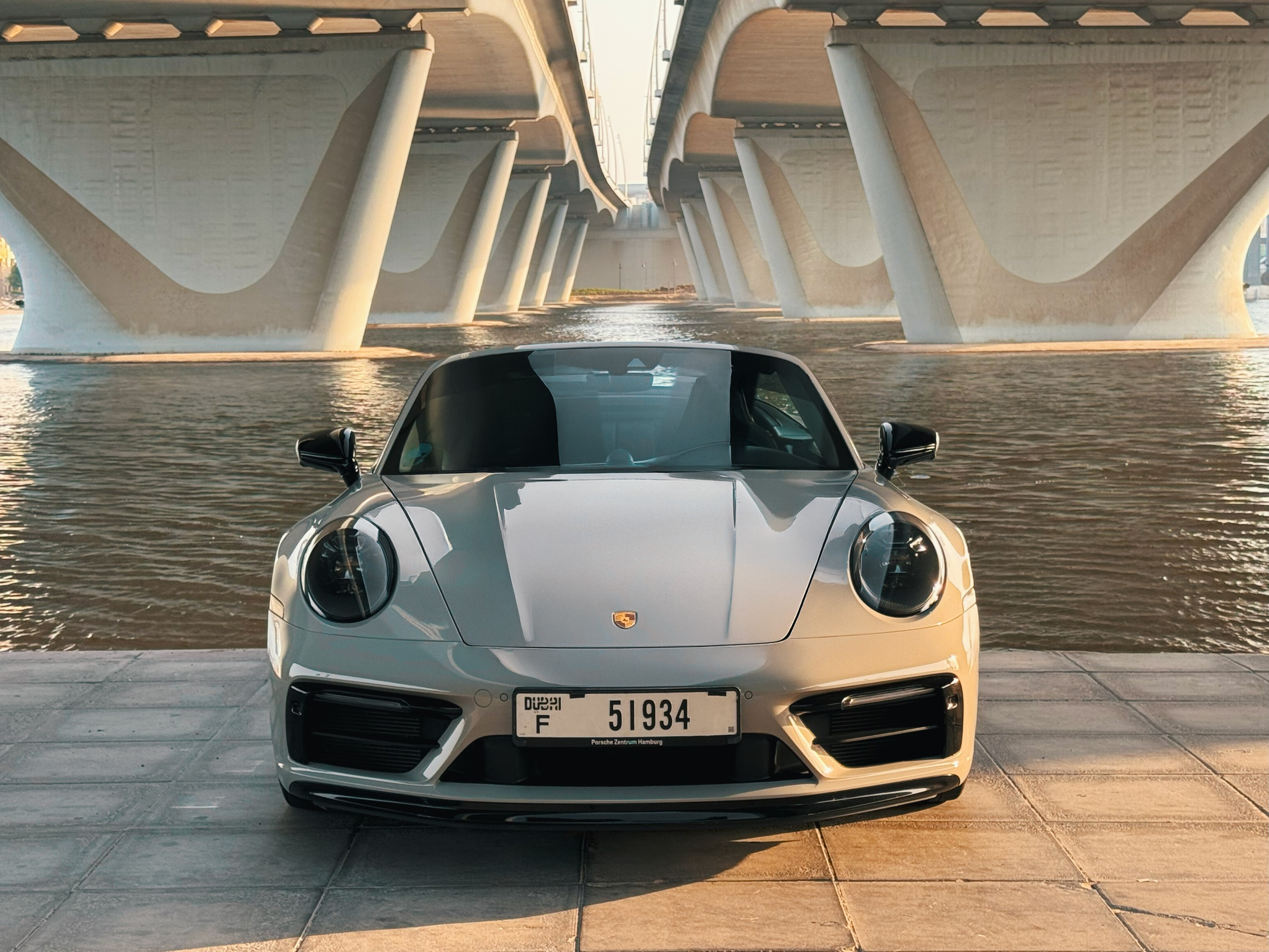 hire Porsche 911 Carrera GTS Grey Cheap without Deposit in dubai