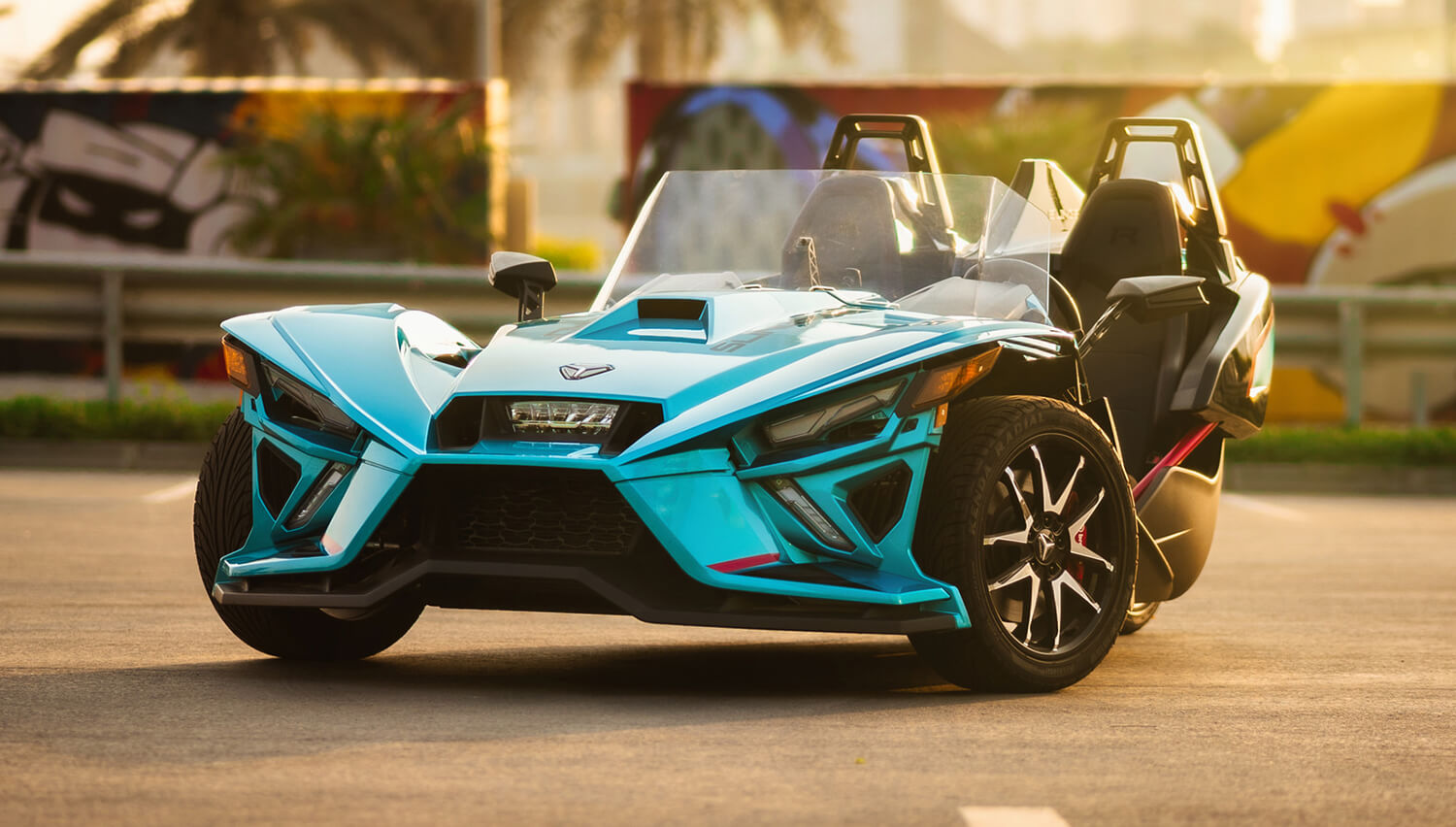 hire Polaris Slingshot R motorbike Blue Automatic in dubai
