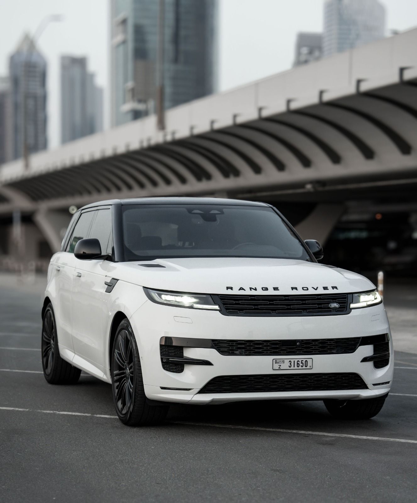 hire Range Rover Sport White Lowest Prices in dubai