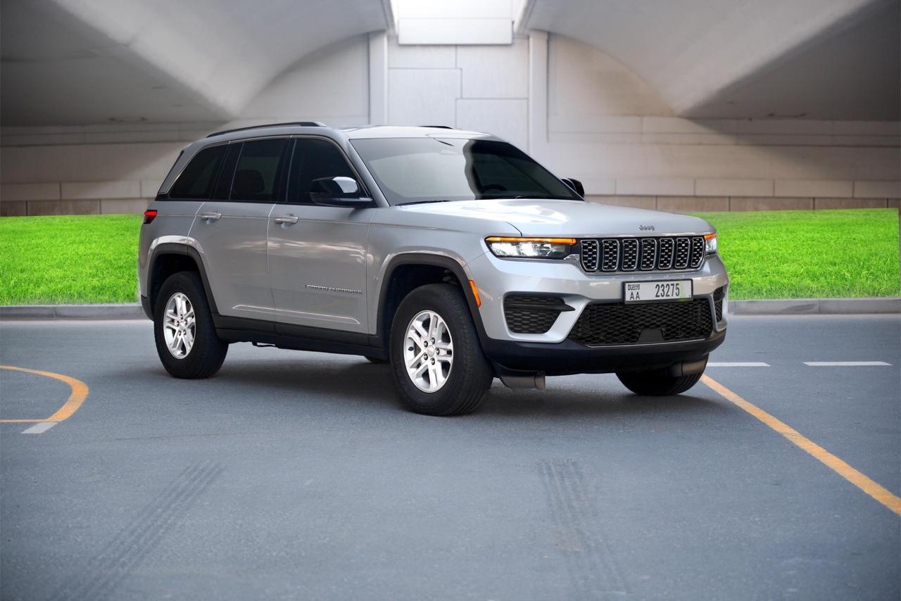 hire Jeep Grand Cherokee Best Price in dubai