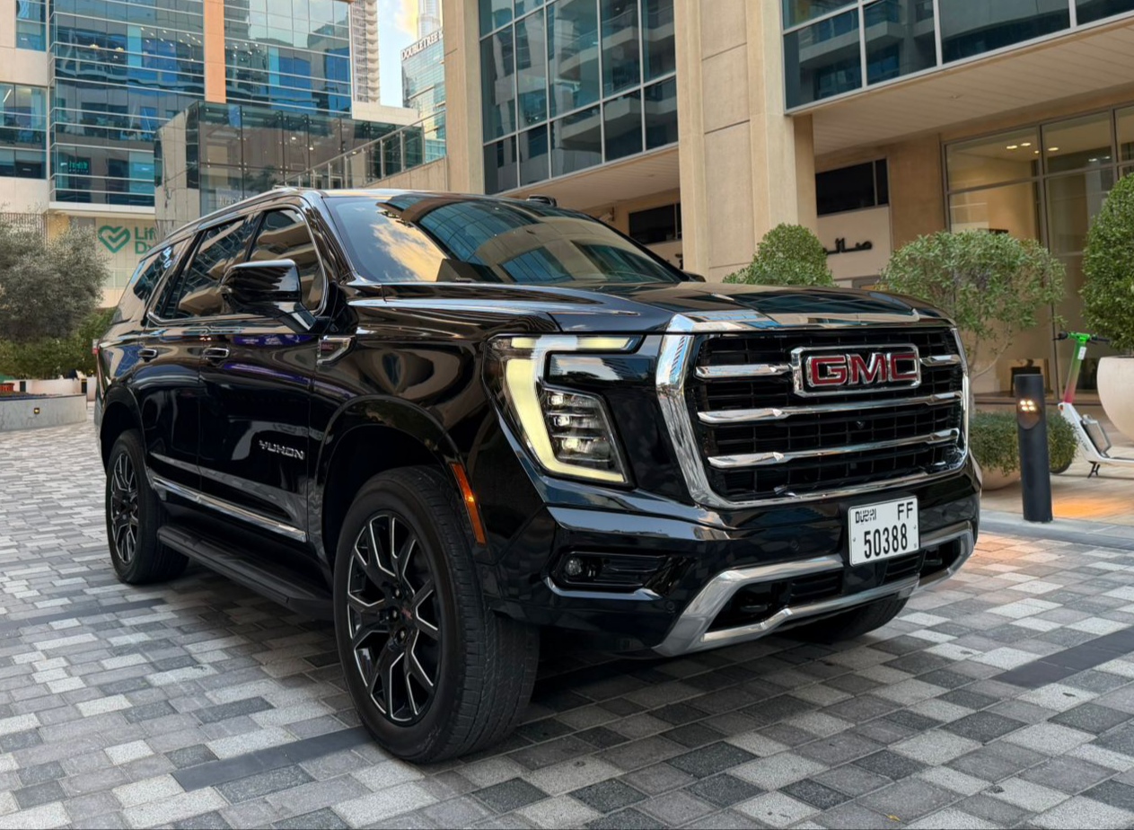 hire GMC Yukon Elevation Panorama Black in dubai