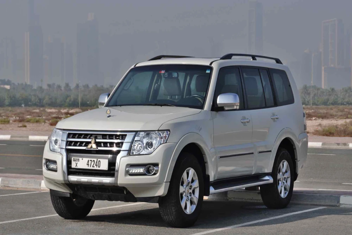 Mitsubishi Pajero WHITE 2021 rental dubai
